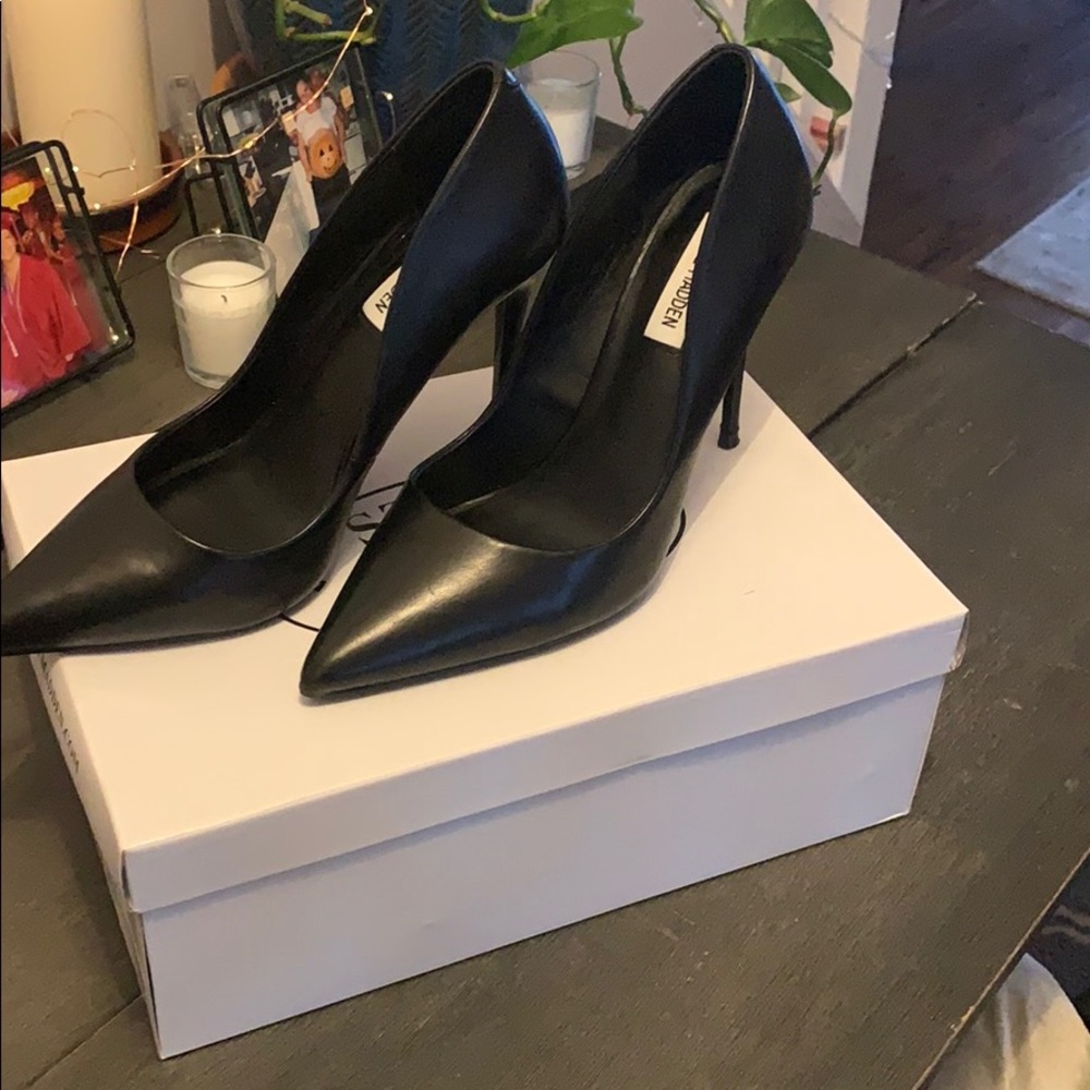 Black stiletto Steve Madden